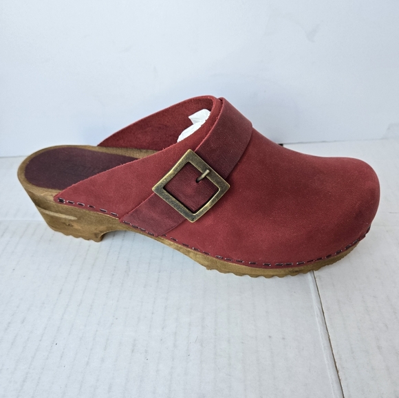 Sanita Clogs - Picture 7 of 11